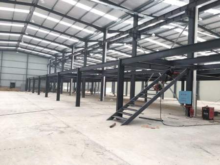 房縣食品貨架定做與鋼結構工程的協同發展